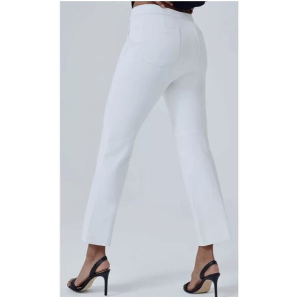 Spanx On The Go Kick Flare Pants In White Size‎ Small - Picture 1 of 10